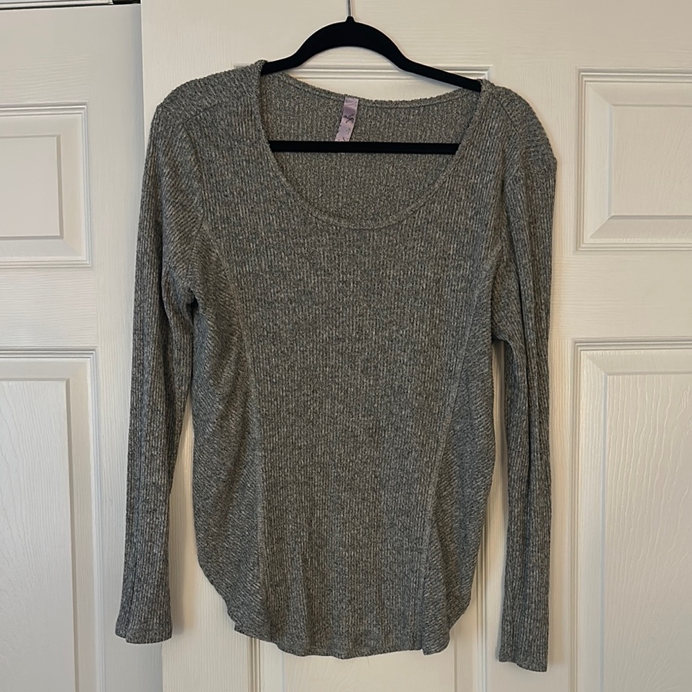 Gray Long Sleeve Women's Ribbed Sweater